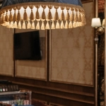 Элитный стол для блэкджека в роскошном казино с премиум обслуживанием